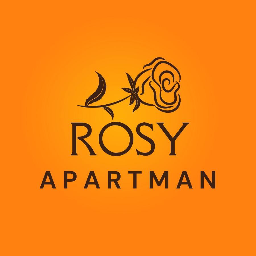 Apartamento Rosy Apartman Vonyarcvashegy Exterior foto